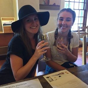 Meet your Posher, Casey